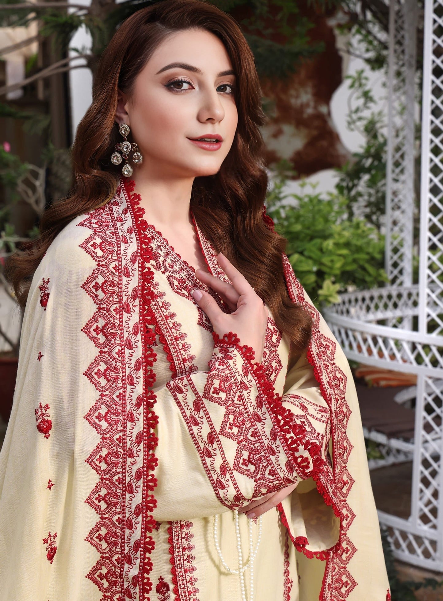 ALEESHA EMBROIDERY 3PC